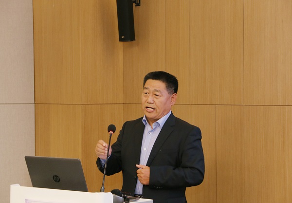 集团公司党委书记张会民从爱游戏官方网建设的角度作点评发言.jpg